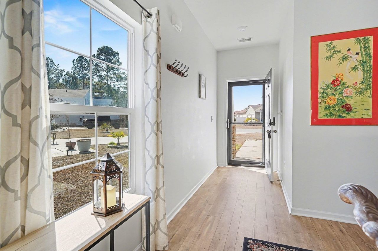 379 Hidden Cove Dr.  Photo 4