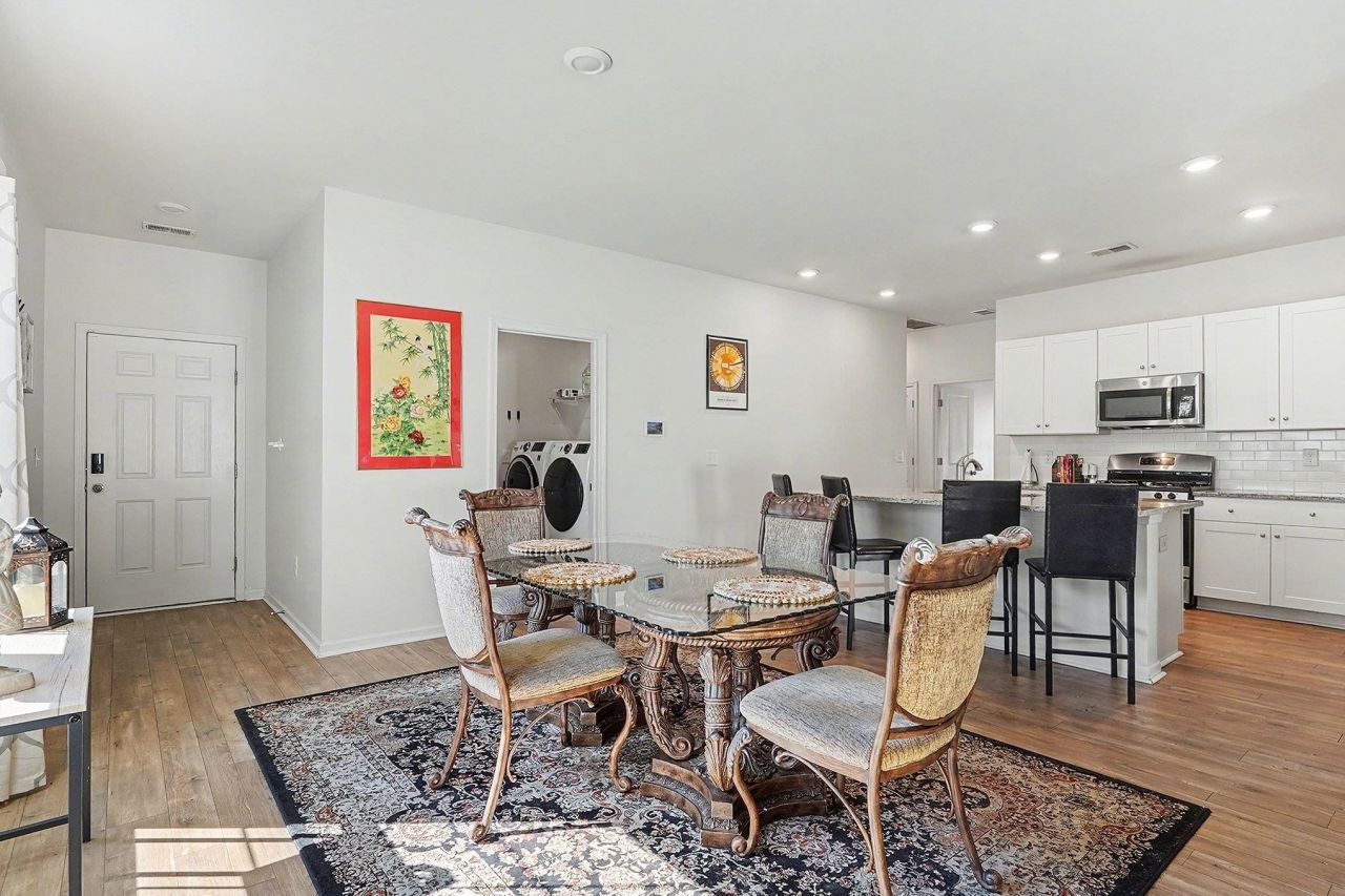 379 Hidden Cove Dr.  Photo 9