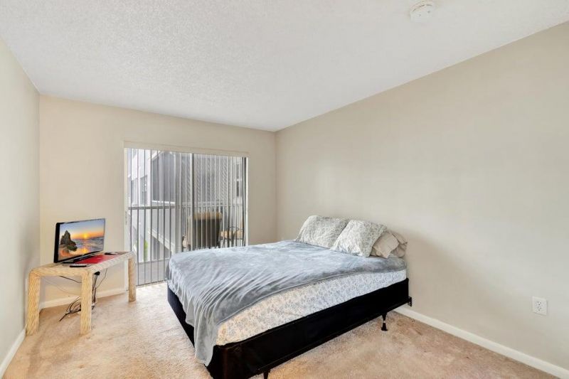 1516 S Lakeside Drive, Unit 307, Lake Worth Beach, FL 33460 Photo