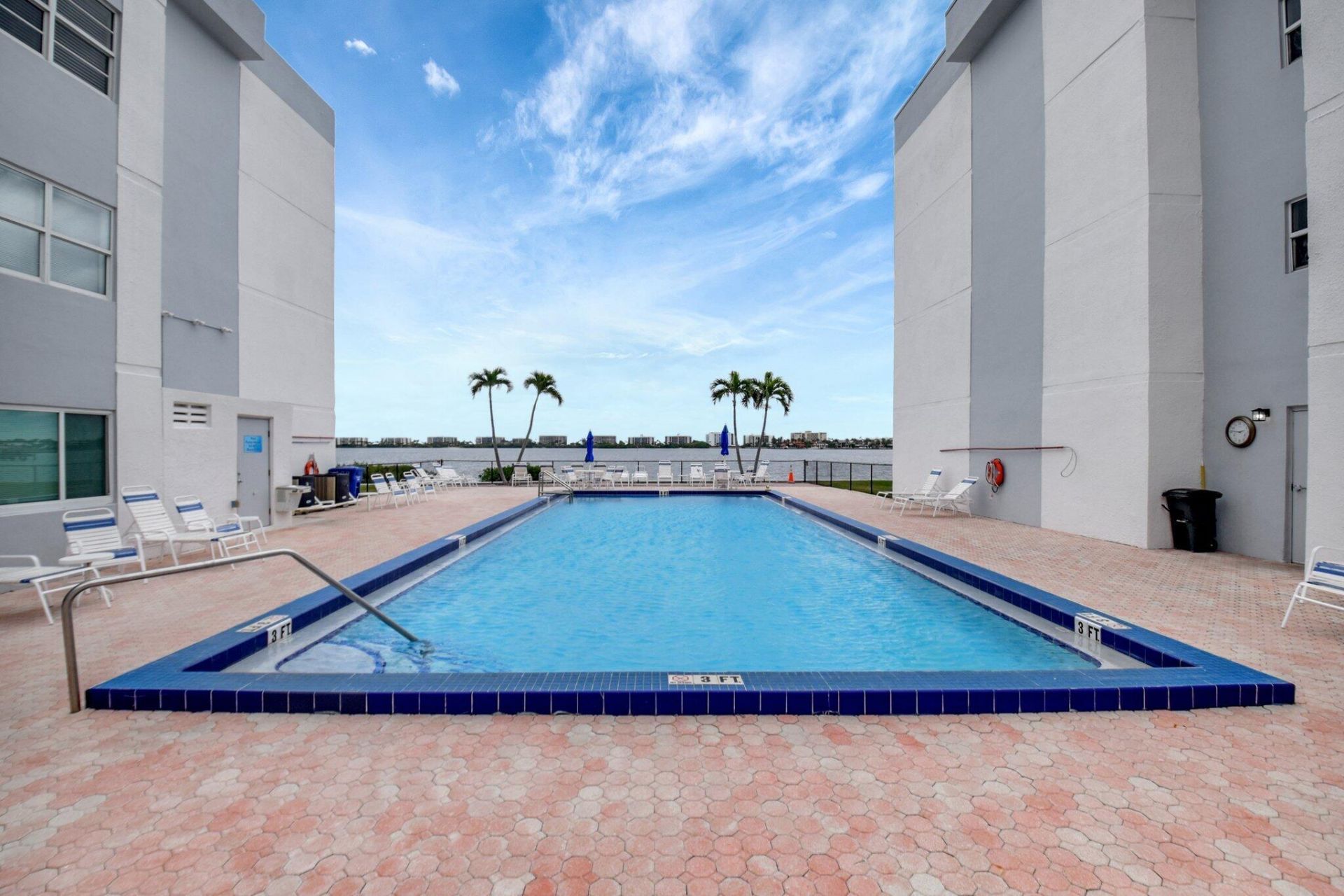 1516 S Lakeside Drive, Unit 307, Lake Worth Beach, FL 33460 Photo