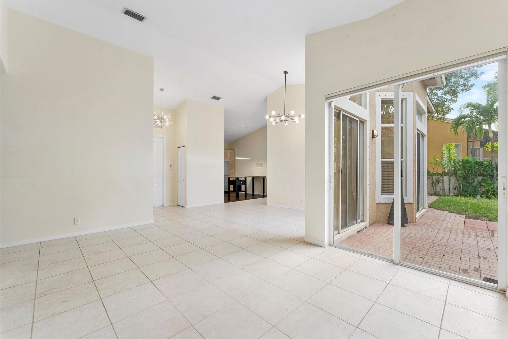 5728 NW 122nd Way, Coral Springs, FL 33076 Photo