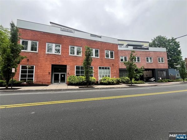 10 Ford Avenue, Morristown Town, NJ 07960