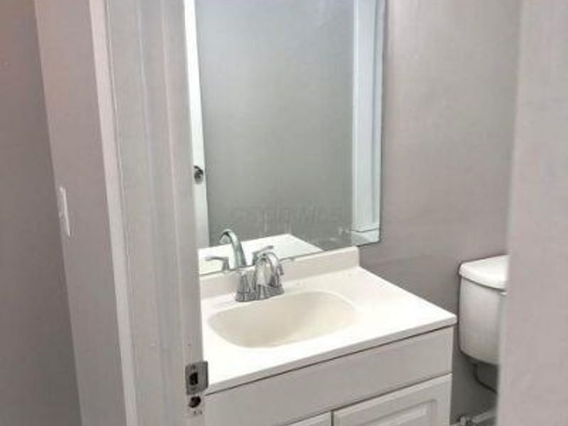 5700 Crossing Court , Unit 4, Columbus, OH 43231 Photo 12