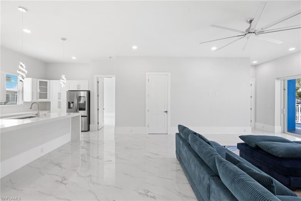 137 Hibiscus Dr, Fort Myers Beach, FL 33931 Photo