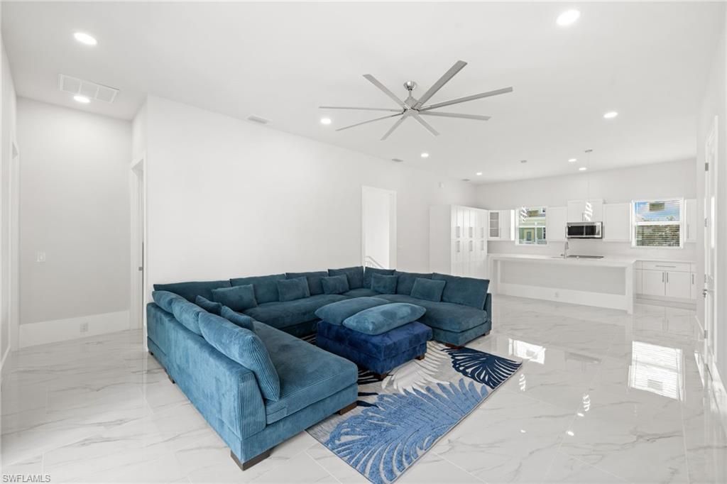 137 Hibiscus Dr, Fort Myers Beach, FL 33931 Photo