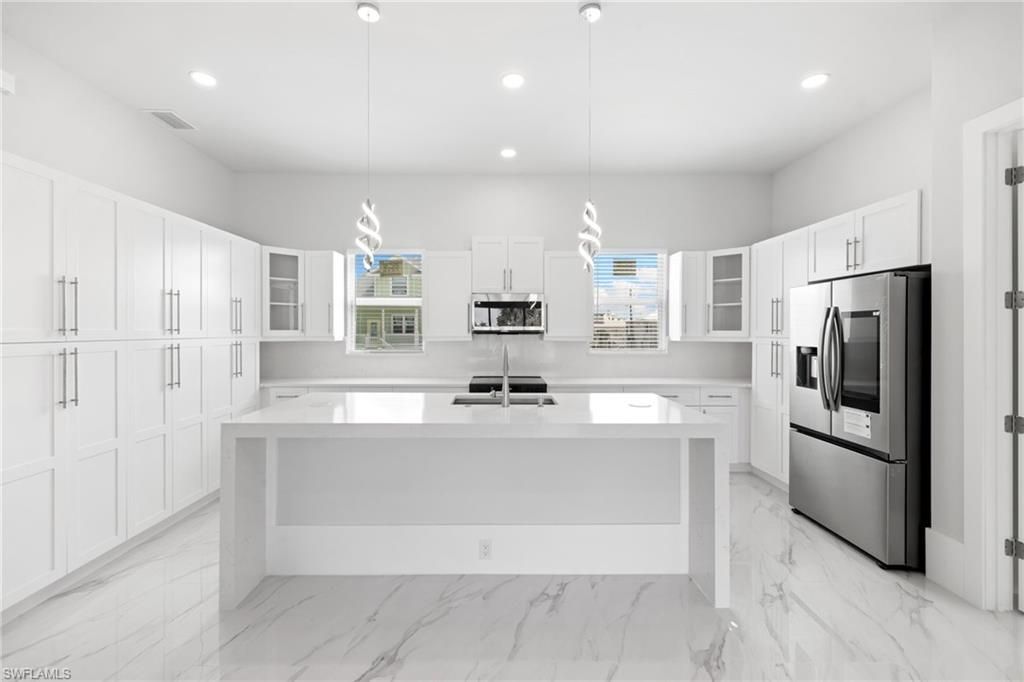 137 Hibiscus Dr, Fort Myers Beach, FL 33931 Photo
