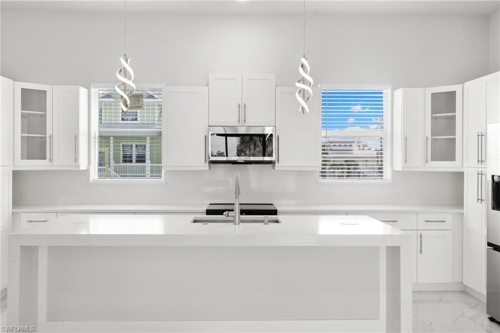 137 Hibiscus Dr, Fort Myers Beach, FL 33931 Photo
