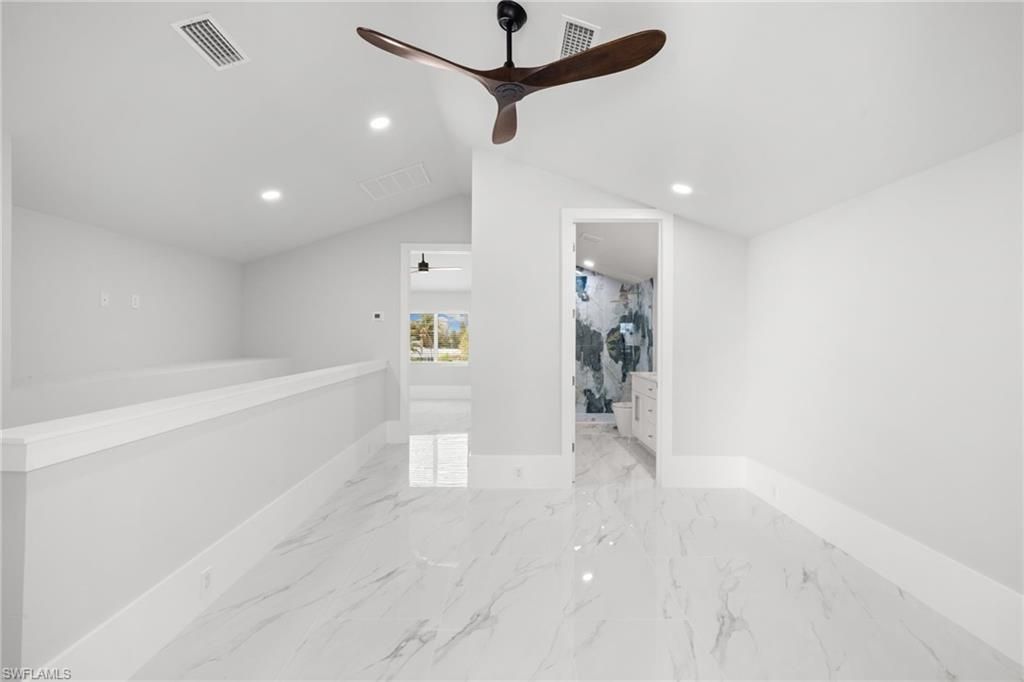 137 Hibiscus Dr, Fort Myers Beach, FL 33931 Photo