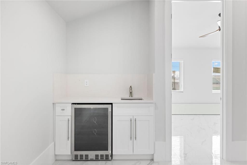 137 Hibiscus Dr, Fort Myers Beach, FL 33931 Photo