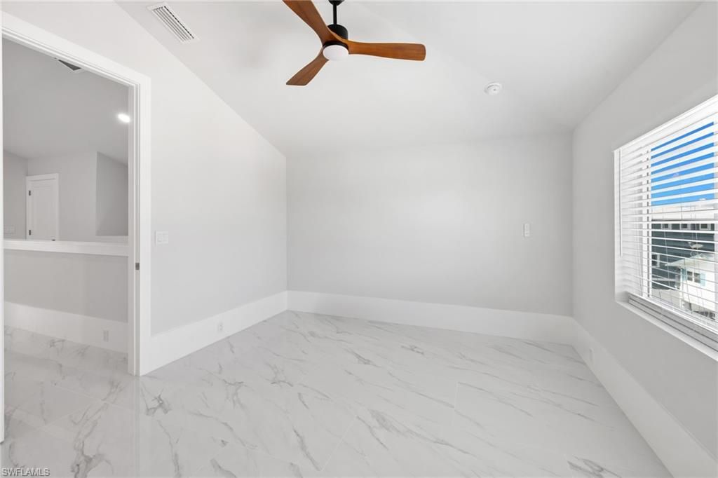 137 Hibiscus Dr, Fort Myers Beach, FL 33931 Photo