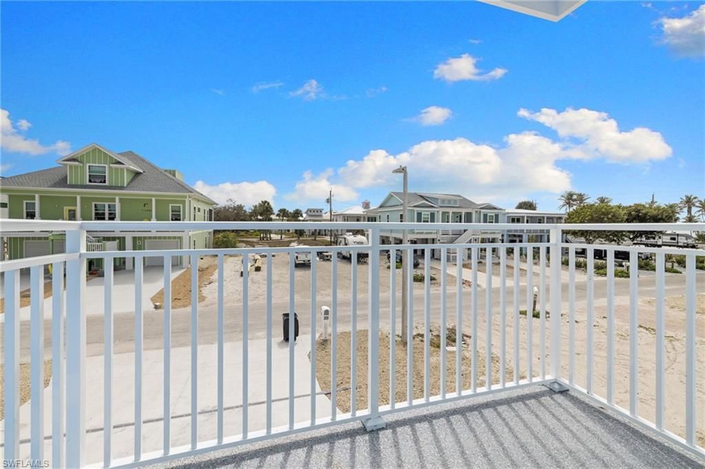 137 Hibiscus Dr, Fort Myers Beach, FL 33931 Photo
