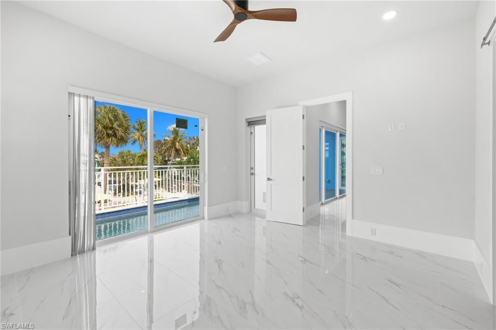 137 Hibiscus Dr, Fort Myers Beach, FL 33931 Photo