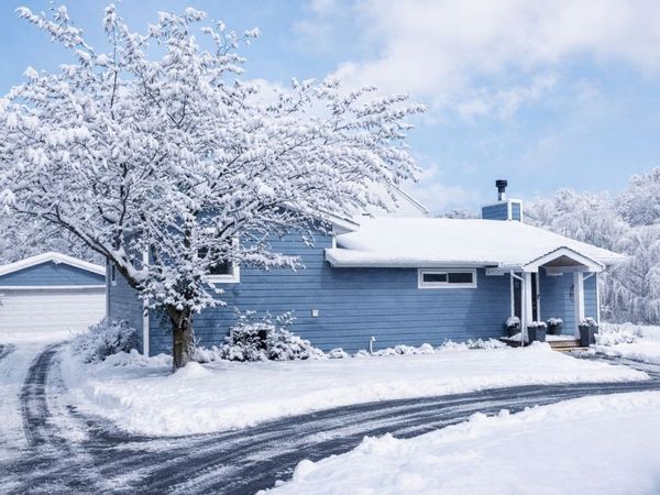 26900 W Taylor Street, Barrington, IL 60010