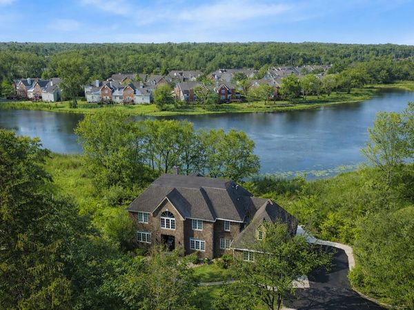 1481 W Winnetka Street, Palatine, IL 60067