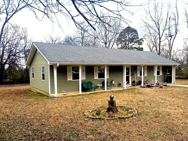 305 Jones Street, Mena, AR 71953