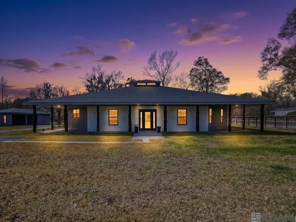7167 Donaldson Dr, Gonzales, LA 70737