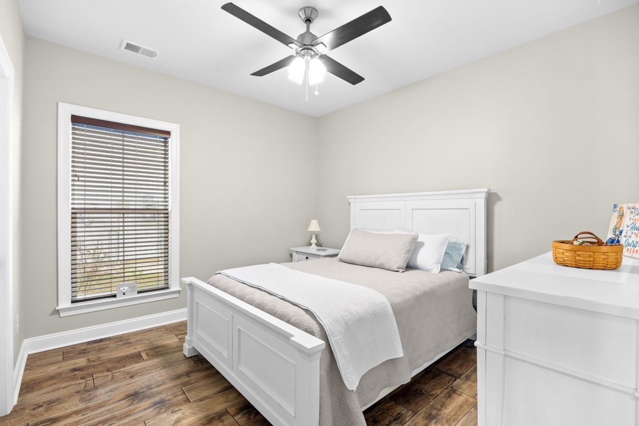 527 Chanted Dr. Photo 18