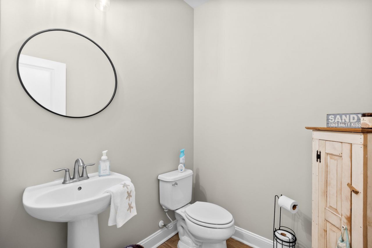 527 Chanted Dr. Photo 23