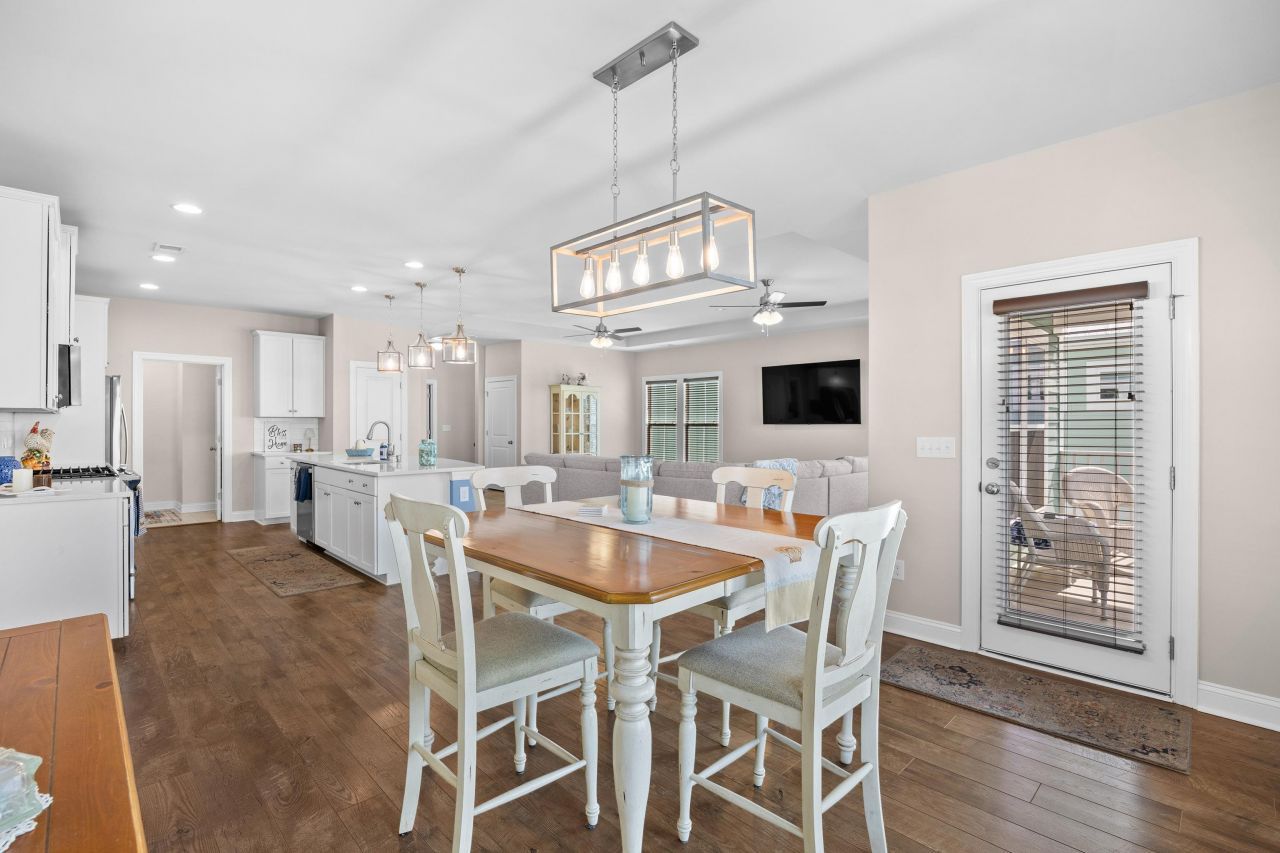 527 Chanted Dr. Photo 7