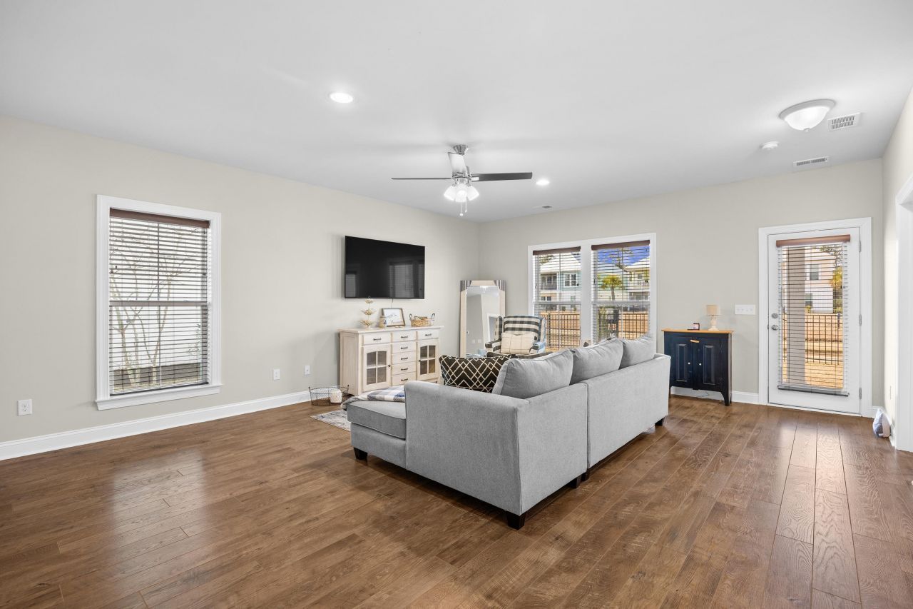 527 Chanted Dr. Photo 8