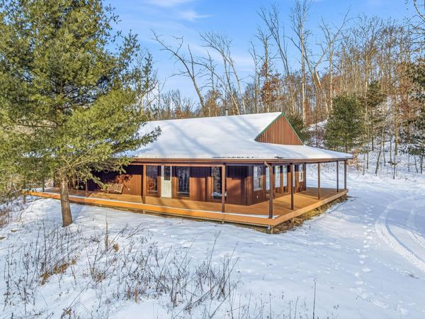 36472 Kern Road , Nelsonville, OH 45764