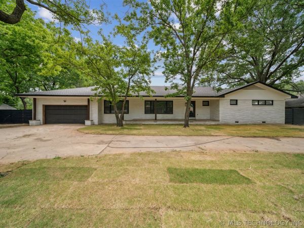 215 S Elliott Street, Pryor, OK 74361