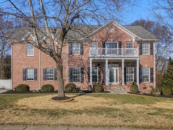 1060 Auldridge Dr S, Spring Hill, TN 37174