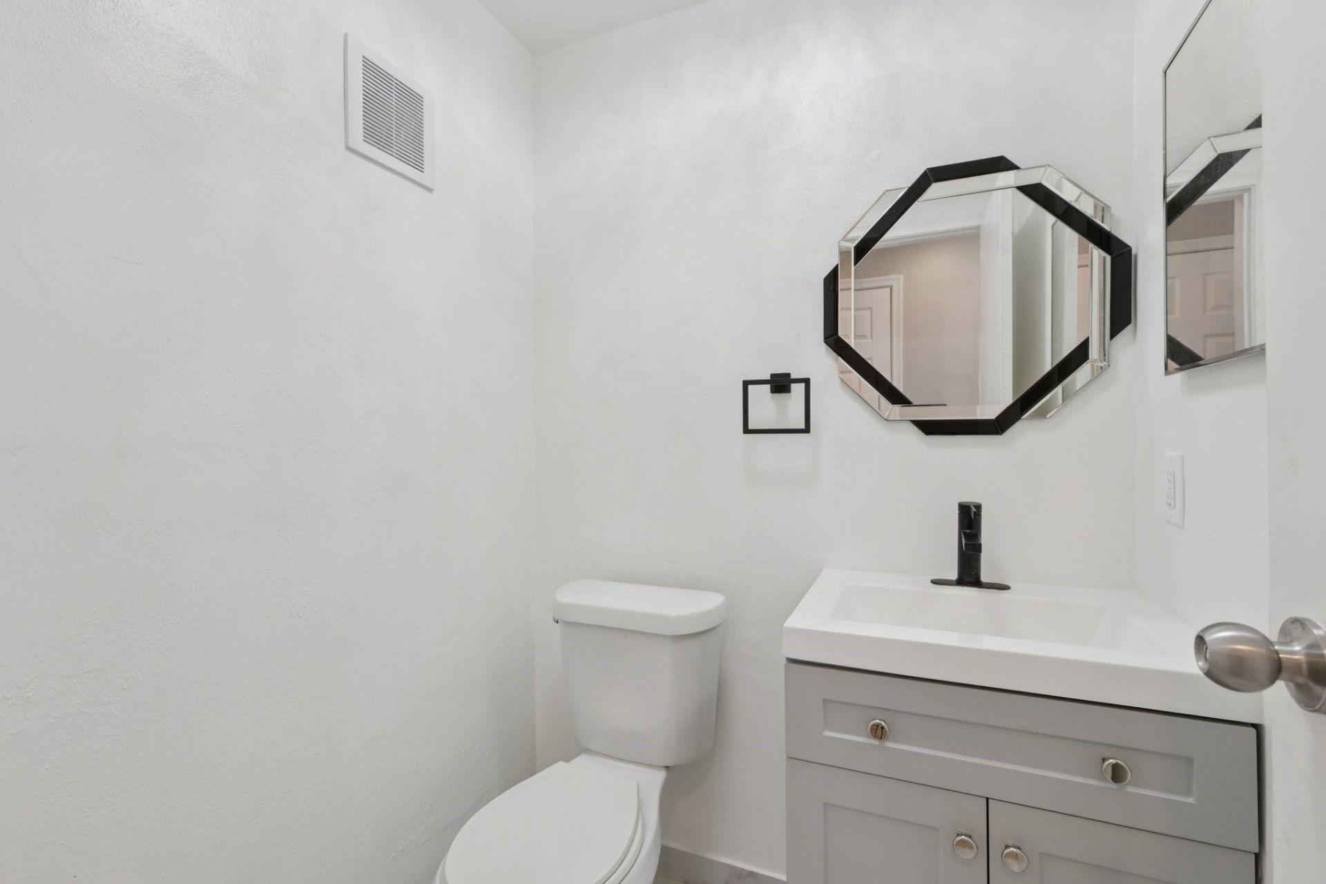 6901 NW 28th Street, Sunrise, FL 33313 Photo