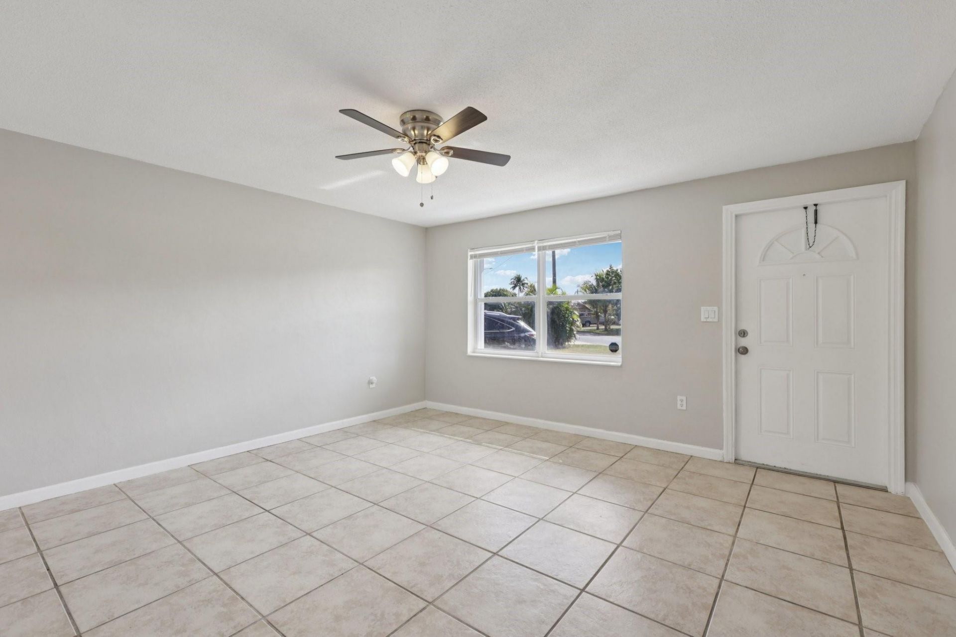 6901 NW 28th Street, Sunrise, FL 33313 Photo