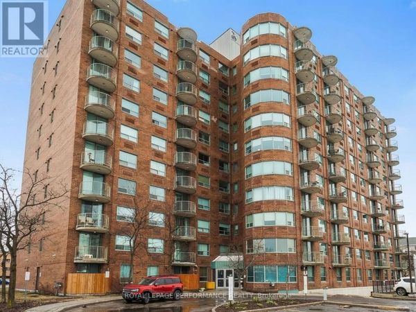 1440 HERON Road, Unit 402, Ottawa, ON K1V0X2