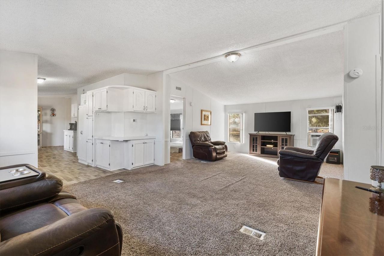 8185 County Road 109, Lady Lake, FL 32159 Photo