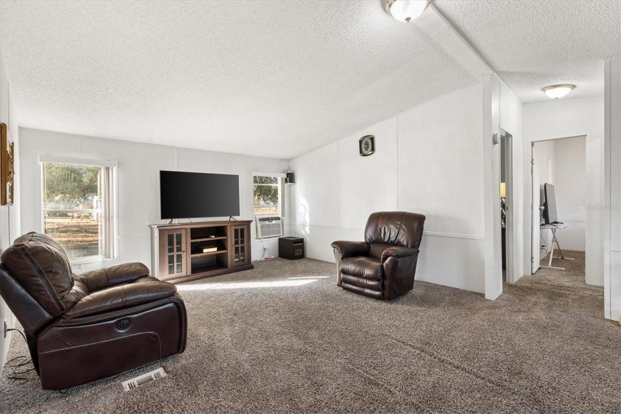 8185 County Road 109, Lady Lake, FL 32159 Photo