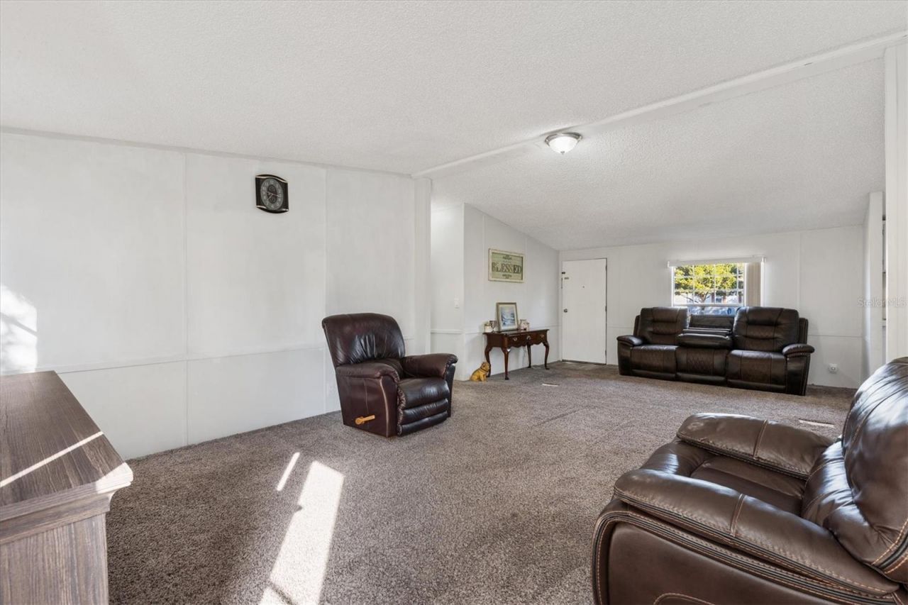 8185 County Road 109, Lady Lake, FL 32159 Photo