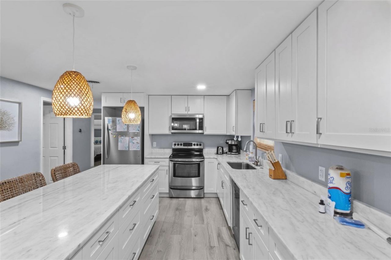 690 Fox Street, Longboat Key, FL 34228 Photo