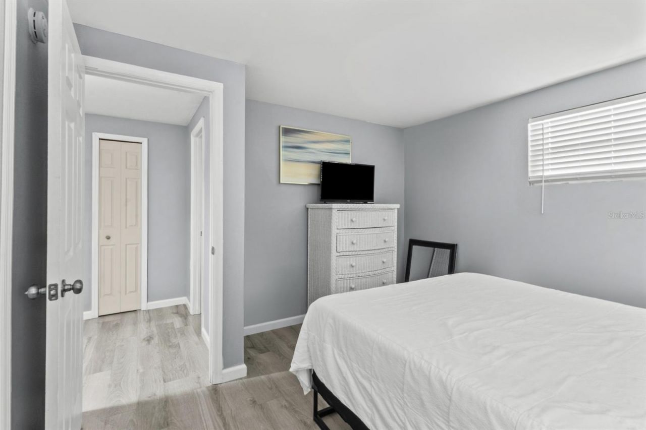 690 Fox Street, Longboat Key, FL 34228 Photo