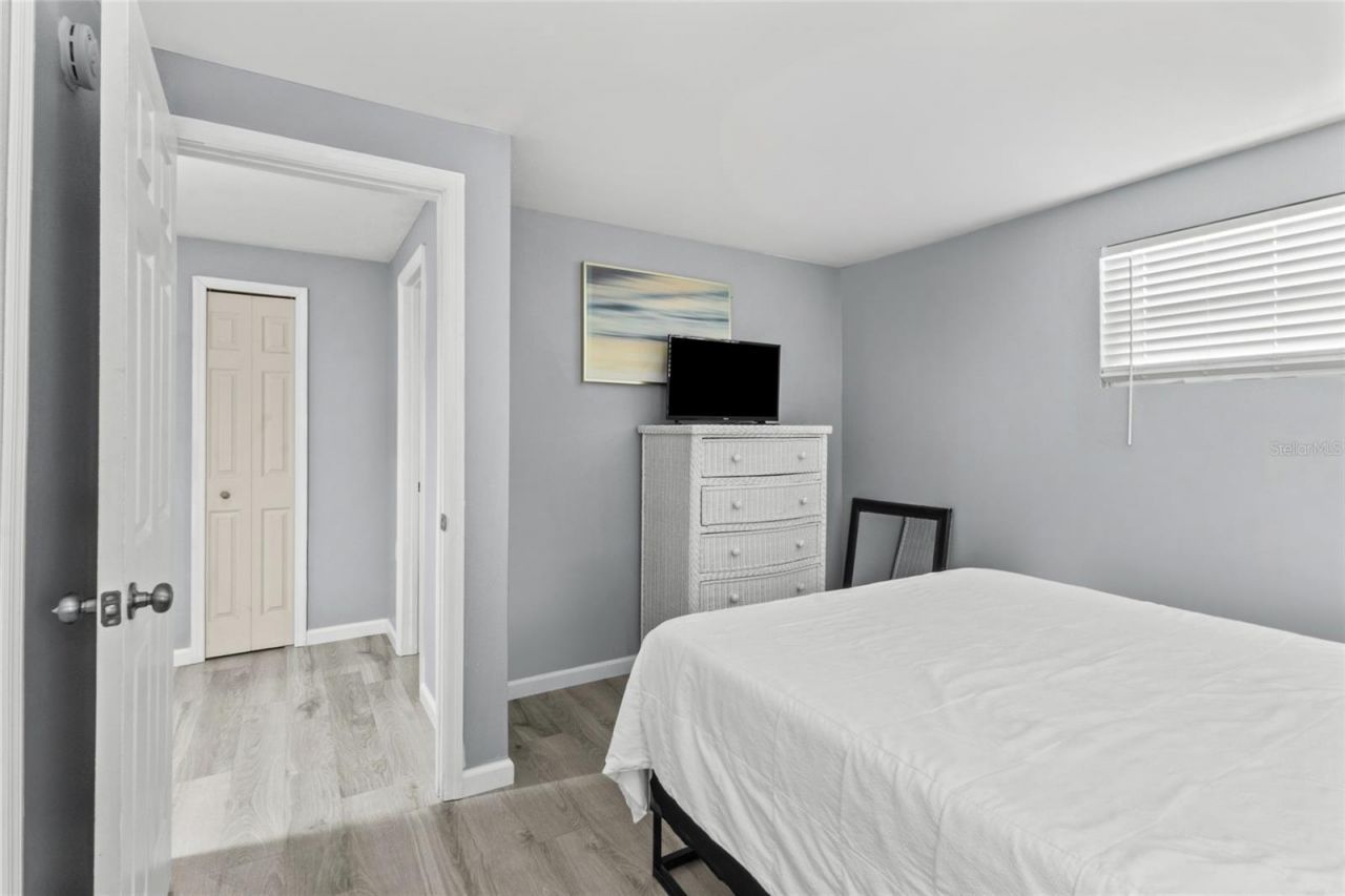 690 Fox Street, Longboat Key, FL 34228 Photo