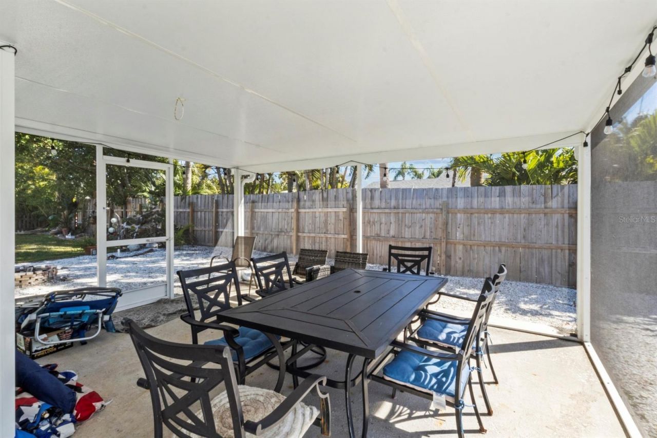 690 Fox Street, Longboat Key, FL 34228 Photo