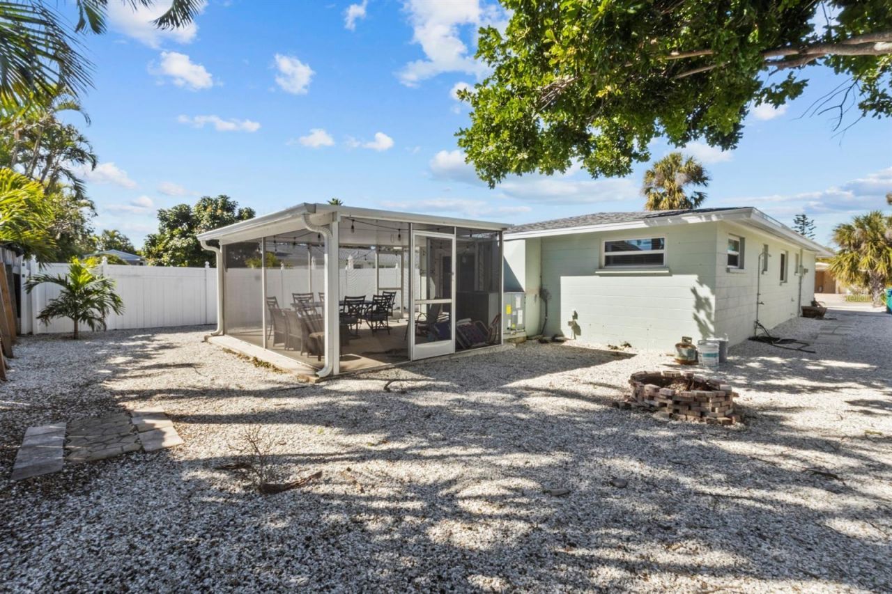 690 Fox Street, Longboat Key, FL 34228 Photo