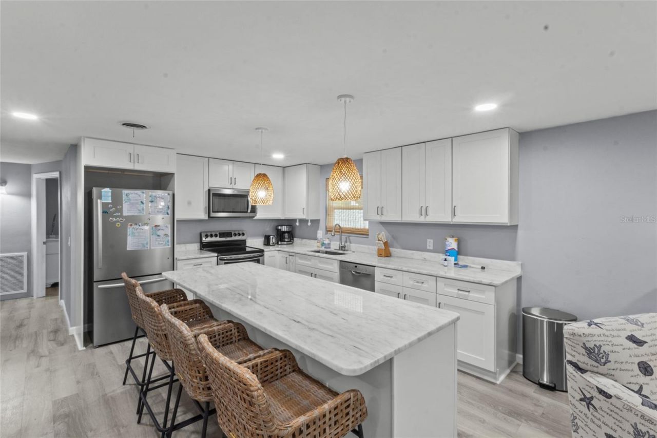 690 Fox Street, Longboat Key, FL 34228 Photo