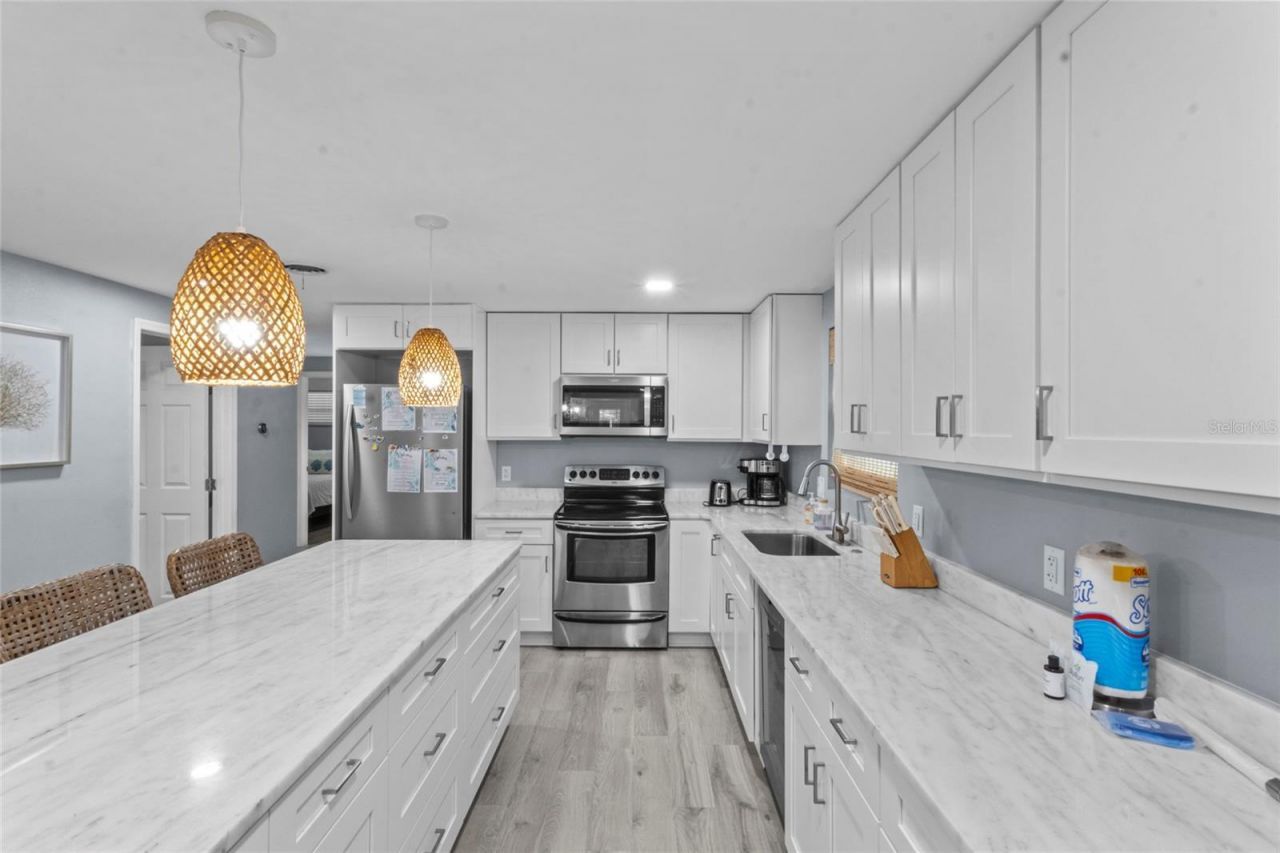 690 Fox Street, Longboat Key, FL 34228 Photo