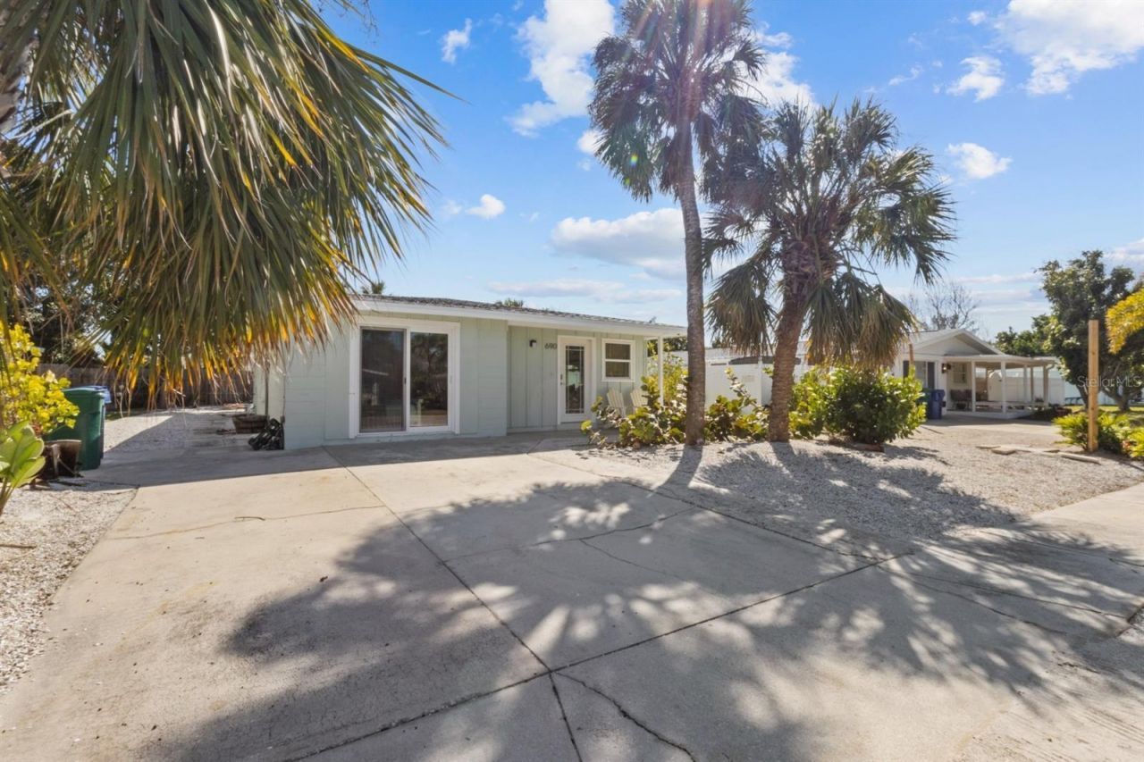 690 Fox Street, Longboat Key, FL 34228 Photo