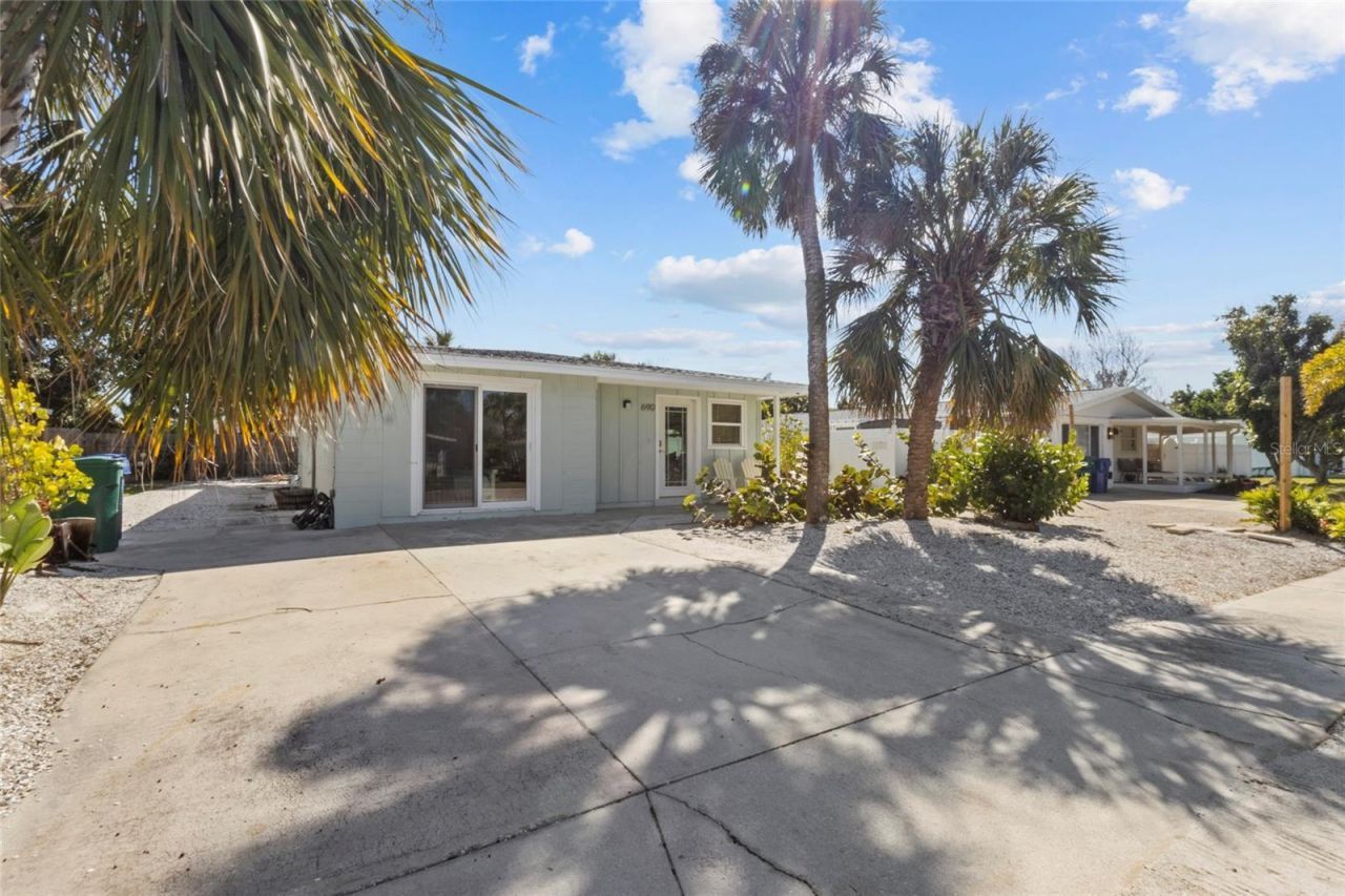 690 Fox Street, Longboat Key, FL 34228 Photo