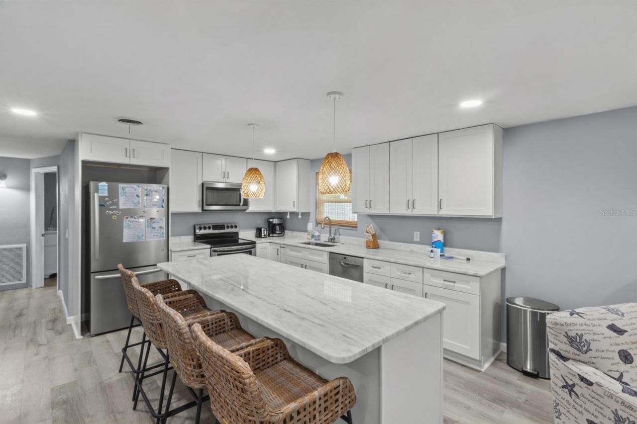 690 Fox Street, Longboat Key, FL 34228 Photo