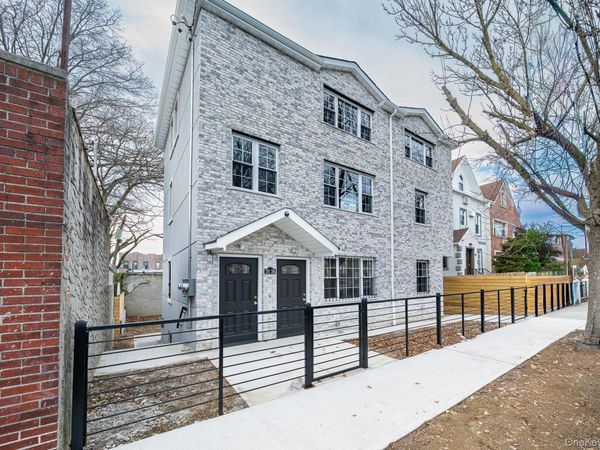 7036 70th Street, Glendale, NY 11385