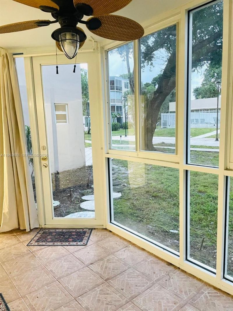 1401 NE 191st St , Unit D111, Miami, FL 33179 Photo