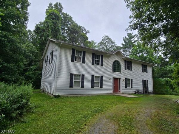 29 New Mashipacong Rd, Montague, NJ 07827