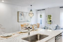 280 Agrarian Avenue photo 4