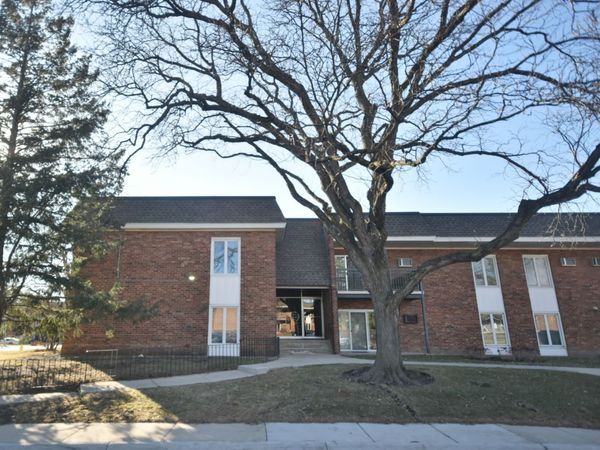 4129 Saratoga Avenue, Unit A214, Downers Grove, IL 60515