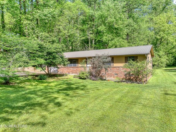 2701 Smallwood Drive, Knoxville, TN 37920
