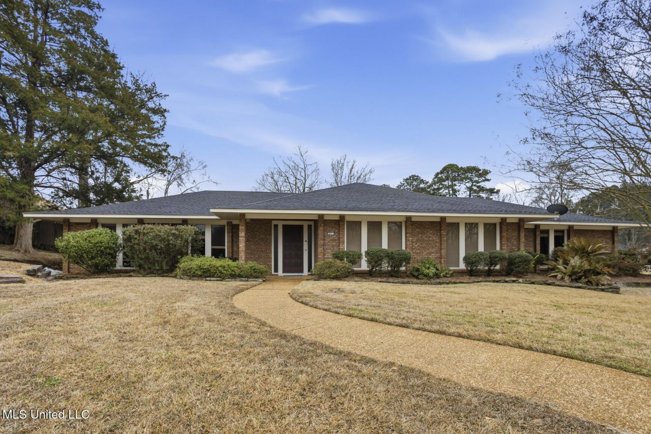 201 Greenfield Place Brandon, MS 39047
